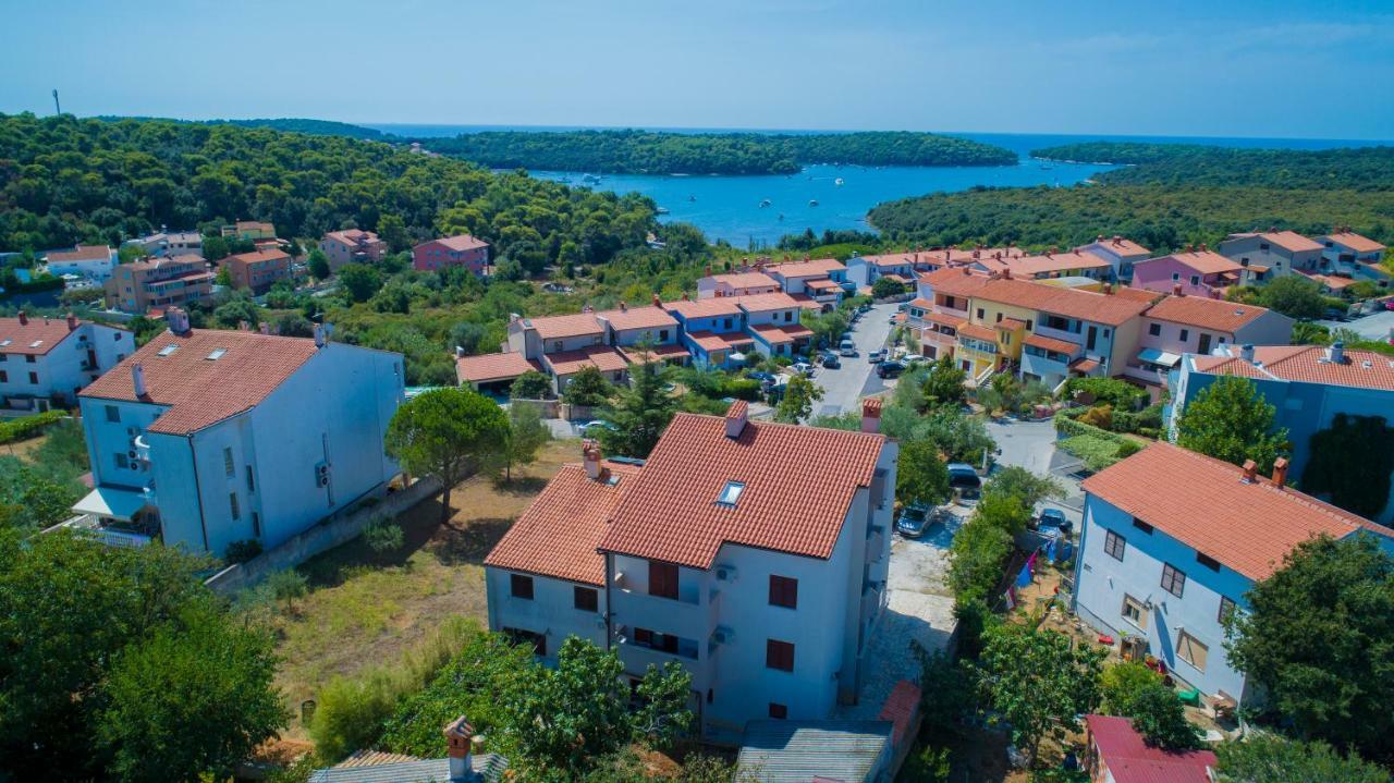 Apartments Cezar Vinkuran Exterior foto